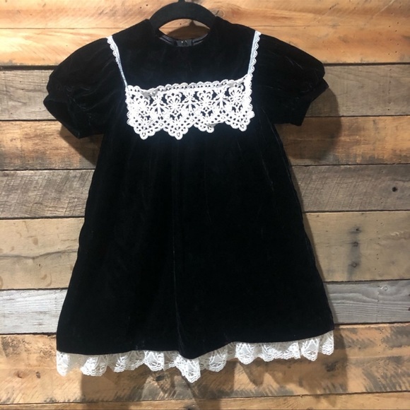 Jessica McClintock Other - VINTAGE Jessica McClintock black velvet prairie dress